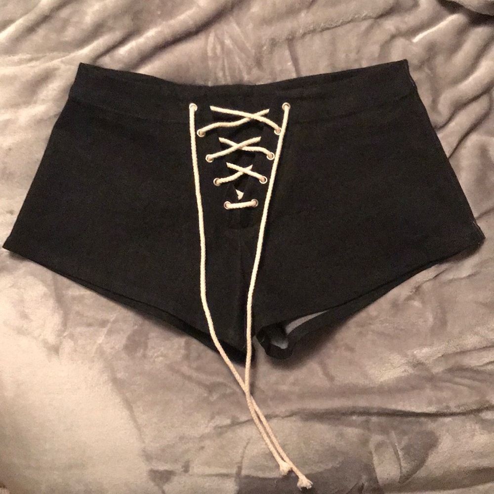RARE lenni the label shorts
